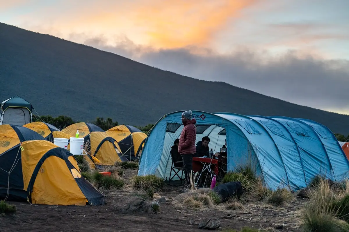 Наш лагерь на верхних склонах Килиманджаро