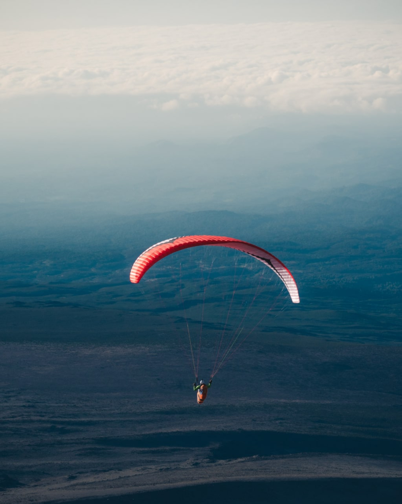  Ein Pilot bei Wings of Kilimanjaro 2019 mit Altezza Travel. Bild von Exploratory Films