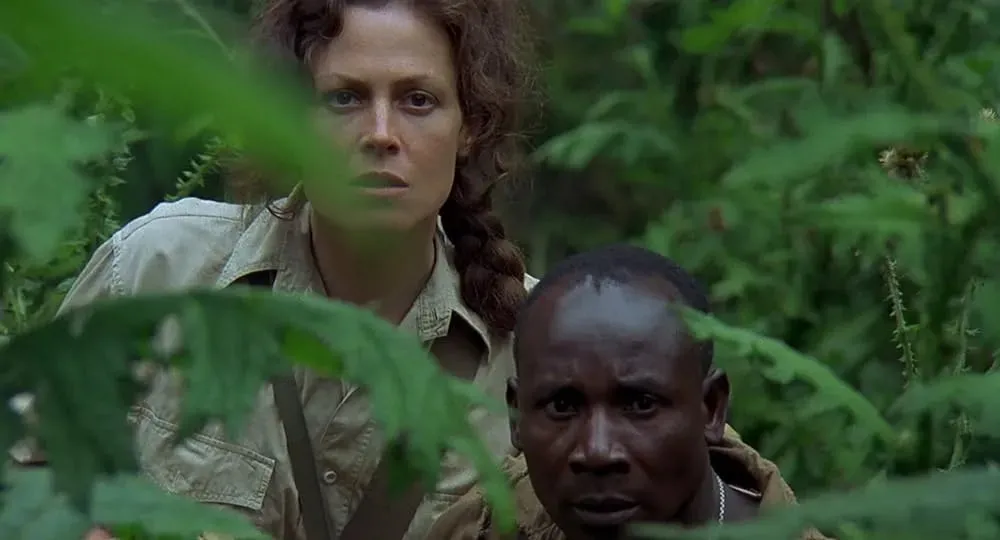 Sigourney Weaver in the role of Dian Fossey. Still from the film 
