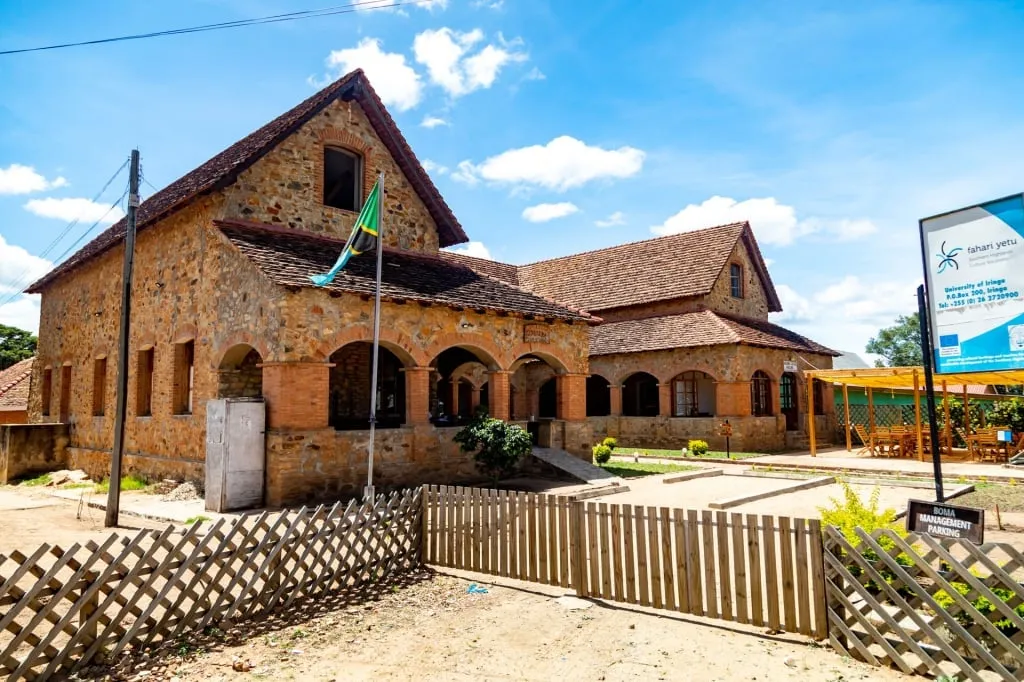  Das Museumsgebäude der Iringa Boma