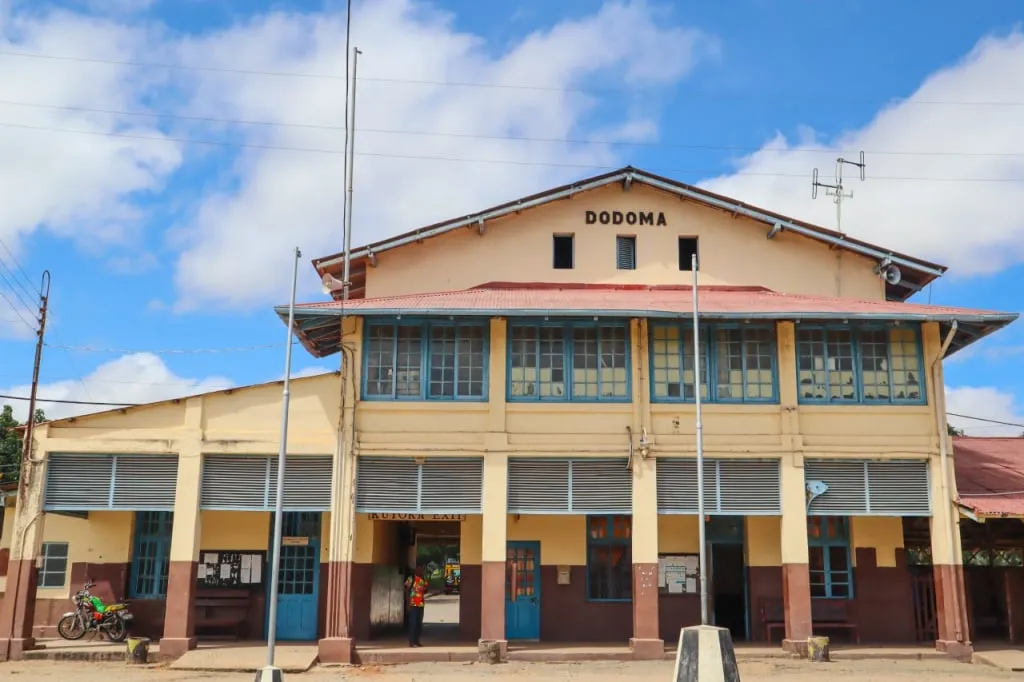 Старинный вокзал Додомы